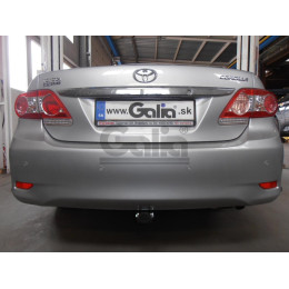 T060A GALIA Полностью оцинкованный фаркоп на Toyota Corolla E15 седан 2007-2013. Подрозетник убирается за бампер. Тип шара: A. Невидимый вырез бампера. Нагруз