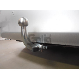 T060A GALIA Полностью оцинкованный фаркоп на Toyota Corolla E15 седан 2007-2013. Подрозетник убирается за бампер. Тип шара: A. Невидимый вырез бампера. Нагруз