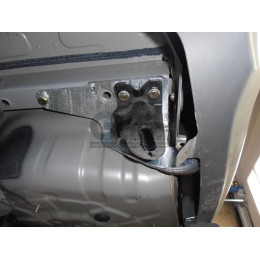 T060A GALIA Полностью оцинкованный фаркоп на Toyota Corolla E15 седан 2007-2013. Подрозетник убирается за бампер. Тип шара: A. Невидимый вырез бампера. Нагруз