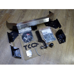 TCU00141 ТСС Фаркоп на Toyota Fortuner TRD 2017- с накладкой с надписью Toyota. Подрезка ушка крепления бампера. Тип шара: E (шаровый узел под американский квад