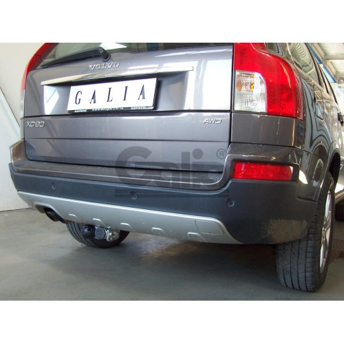 V057C GALIA Полностью оцинкованный фаркоп на Volvo XC90 2003-2015. Подрозетник убирается за бампер. Тип шара: C (горизонтальный съемный). Невидимый вырез бампера. Нагрузки: 2250/90 кг, масса фаркопа 17,27 кг