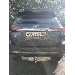 TFR-16-991124.00 PT GROUP Фаркоп с нержавеющей накладкой на Toyota Fortuner (дорестайлинг) 2016-2020 без подрезки бампера. Тип шара: E (легкосъемный шар под квадрат