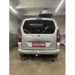 9510 Трейлер Фаркоп для Peugeot Partner L1 2008-2018, 2018-, Citroen Berlingo L1 2008-2018, 2018-, Toyota Proace City L1 2019-, Opel Combo L1 2018-, Peugeot Rifter L1 2019-, FIAT Doblo L1 2022-. Требуется подрезка бамп