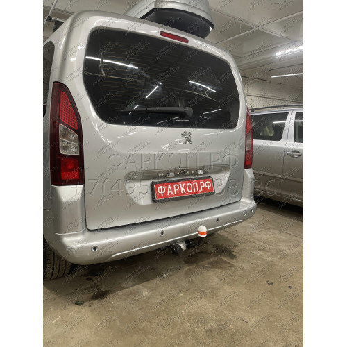 9510 Трейлер Фаркоп для Peugeot Partner L1 2008-2018, 2018-, Citroen Berlingo L1 2008-2018, 2018-, Toyota Proace City L1 2019-, Opel Combo L1 2018-, Peugeot Rifter L1 2019-, FIAT Doblo L1 2022-. Требуется подрезка бампера. Тип шара: A. Нагрузки: 1200/60 к
