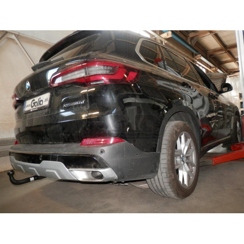 B026A GALIA Полностью оцинкованный фаркоп на BMW X5 G05 2018-, BMW X7 G07 2019-, BMW X6 G06 2019-. Подрозетник убирается за бампер. Тип шара: A. Невидимый вырез бампера. Нагрузки: 3500/140 кг, масса фаркопа 16,32 кг