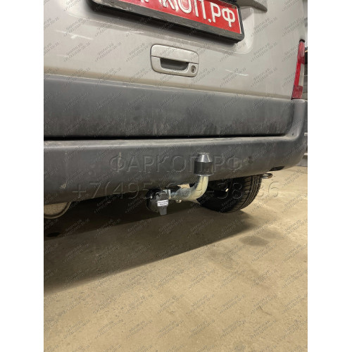 C043A GALIA Полностью оцинкованный фаркоп на Citroen Berlingo I 1996-2008, Berlingo First 2008-2012, Peugeot Partner I 1996-2008, Partner Origin 2008-2012. Особенности: для колесных баз 2690 мм и 2693 мм. Тип шара: A. Невидимый вырез бампера. Нагрузки: 11