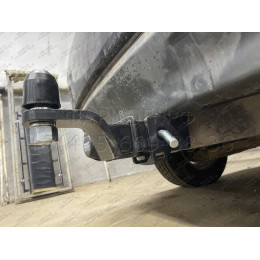 F.4012.001 BERG Фаркоп на Mitsubishi Outlander XL 2007-2012, Peugeot 4007 2008-2012, Citroen C-Crosser 2007-2012. Требуется подрезка бампера. Тип шара: E. Нагрузки: 1500/75 кг, масса фаркопа 24 