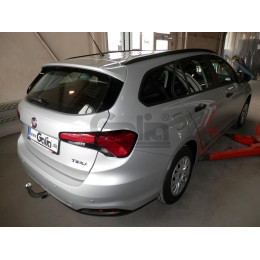 F134A GALIA Полностью оцинкованный фаркоп на FIAT Tipo универсал 2016-. Подрозетник убирается за бампер. Тип шара: A. Невидимый вырез бампера. Нагрузки: 
