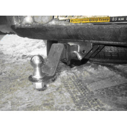 FA 0570-E Бизон Фаркоп на Volkswagen Amarok 2010-2022 без подрезки бампера. Тип шара: E (легкосъемный шар под квадрат). Нагрузки: 3200/120 кг. Не комплектуется эле