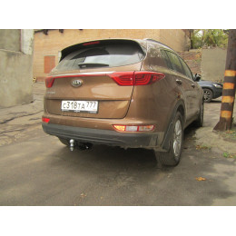 FA 0994-E Бизон Фаркоп на Kia Sportage дорестайл 2016-2018 без подрезки бампера. Тип шара: E (легкосъемный шар под квадрат). Нагрузки: 2800/120 кг. Не комплектуе