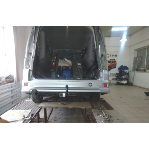 H.H09.A HALTY Фаркоп на Honda Stepwagon 2WD/4WD 2001-2005 без подрезки бампера. Тип шара: A. Нагрузки: 750/75 кг, масса фаркопа 13,4 кг