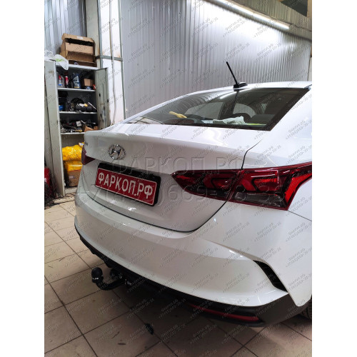 H228-A Лидер-плюс ТСУ для Hyundai Solaris 2 седан 2017-2022, Kia Rio 4 седан 2017-2020 без снятия и выреза бампера. Нагрузки: 1200/75 кг, масса фаркопа 14,1 кг (без электрики в комплекте)