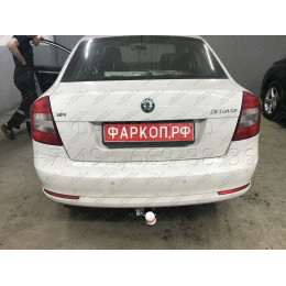 9710 Трейлер Фаркоп для Skoda Octavia II A5 лифтбек 2009-2012 без подрезки бампера. Тип шара: A. Нагрузки: 1000/50 кг, масса фаркопа 16,3 кг (без электрики в компле