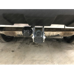 R050C GALIA Полностью оцинкованный фаркоп на Land Rover Range Rover III 2002-2013. Тип шара: C (горизонтальный съемный). Без выреза бампера. Нагрузки: 3500/150 кг, масс