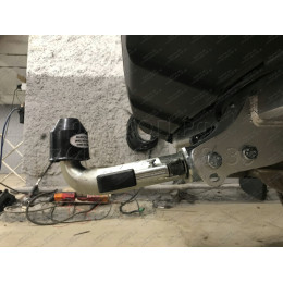 R050C GALIA Полностью оцинкованный фаркоп на Land Rover Range Rover III 2002-2013. Тип шара: C (горизонтальный съемный). Без выреза бампера. Нагрузки: 3500/150 кг, масс