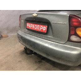 CV 01 AVTOS Фаркоп на Chevrolet Lanos седан 2004-2009, Daewoo Lanos седан 1997-2002 без подрезки бампера. Тип шара: A. Нагрузки: 1000/75 кг, масса фаркопа 14,5 кг (без электрик