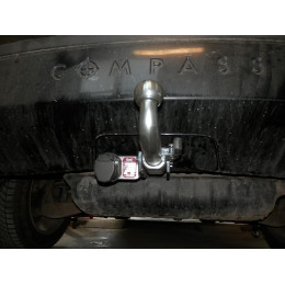 J012A GALIA Полностью оцинкованный фаркоп на Jeep Compass MK 2006-2011, Jeep Liberty 2006-2011. Тип шара: A. Требуется вырез в бампере. Нагрузки: 2000/100 кг, масса фаркопа 12