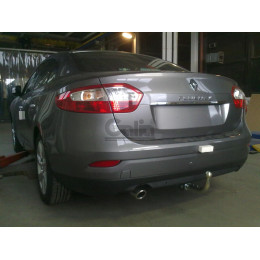 R089A GALIA Полностью оцинкованный фаркоп на Renault Fluence седан 2010-2015. Подрозетник убирается за бампер. Тип шара: A. Невидимый вырез бампера. Нагрузки