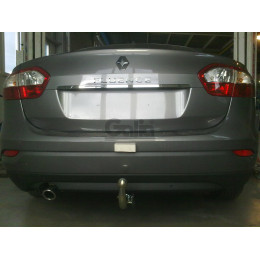 R089A GALIA Полностью оцинкованный фаркоп на Renault Fluence седан 2010-2015. Подрозетник убирается за бампер. Тип шара: A. Невидимый вырез бампера. Нагрузки