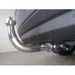 R089A GALIA Полностью оцинкованный фаркоп на Renault Fluence седан 2010-2015. Подрозетник убирается за бампер. Тип шара: A. Невидимый вырез бампера. Нагрузки