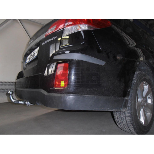 S102C GALIA Полностью оцинкованный фаркоп на Subaru Outback 2009-2015. Подрозетник убирается за бампер. Тип шара: C (горизонтальный съемный). Невидимый вырез бампера. Нагрузки: 2100/85 кг, масса фаркопа 17,57 кг