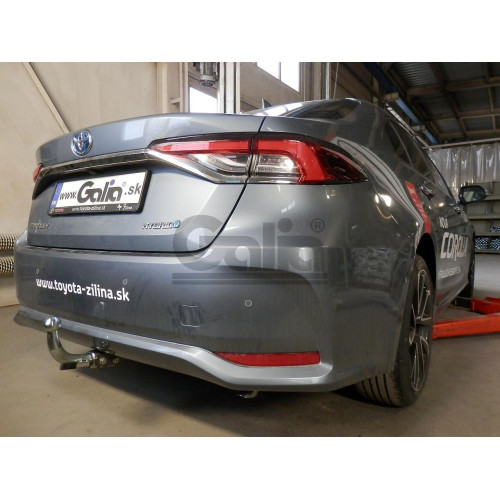 T074C GALIA Полностью оцинкованный фаркоп на Toyota Corolla седан 2019-. Тип шара: C (горизонтальный съемный). Невидимый вырез бампера. Нагрузки: 1600/80 кг, масса фаркопа 15,57 кг