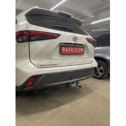 T077C GALIA Полностью оцинкованный фаркоп на Toyota Highlander 2021-. Тип шара: C (горизонтальный съемный). Без подрезки бампера. Нагрузки: 2200/100 кг, масса фар