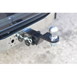 TFR-16-991124.00 PT GROUP Фаркоп с нержавеющей накладкой на Toyota Fortuner (дорестайлинг) 2016-2020 без подрезки бампера. Тип шара: E (легкосъемный шар под квадрат