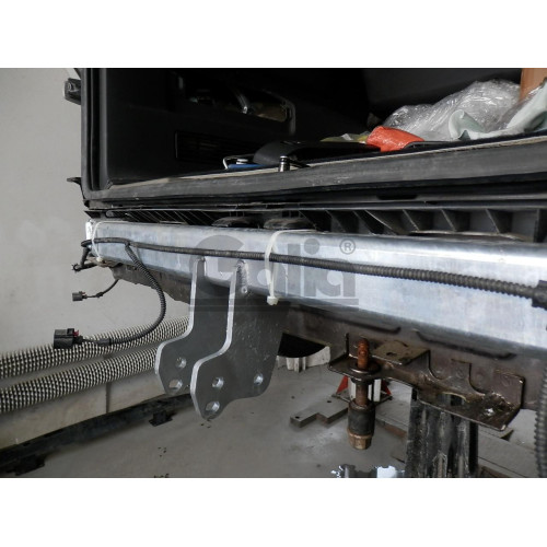 V064C GALIA Полностью оцинкованный фаркоп на Volkswagen Transporter / Caravelle / Multivan T5 2003-2015, T6 2015-2024, включая 4WD, включая модели с парктрониками. Тип шара: C (горизонтальный съемный). Без выреза бампера. Нагрузки: 2800/120 кг, масса фарк