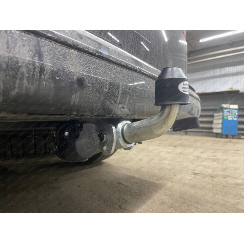 V064C GALIA Полностью оцинкованный фаркоп на Volkswagen Transporter / Caravelle / Multivan T5 2003-2015, T6 2015-2024, включая 4WD, включая модели с парктрониками. Тип шара: C (горизонтальный съемный). Без выреза бампера. Нагрузки: 2800/120 кг, масса фарк