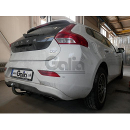 V080C GALIA Полностью оцинкованный фаркоп на Volvo V40 2012-2019. Тип шара: C (горизонтальный съемный). Без выреза бампера. Нагрузки: 1700/75 кг, масса фаркопа 