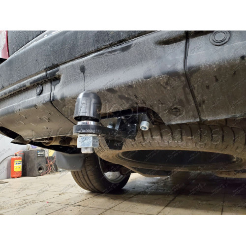 3338 SHERIFF Фаркоп на Land Rover Discovery III, IV 2006-2017, Range Rover Sport 2005-2013. Крепление шара на 2 болтах. Нагрузки: 1500/75 кг, масса фаркопа 2,8 кг (без электрики в комплекте)