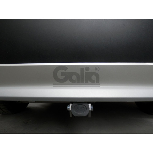 B019V GALIA Полностью оцинкованный фаркоп на BMW X3 F25 2010-2017, BMW X4 F26 2014-2018, кроме моделей с M-пакетом. Подрозетник убирается за бампер. Тип шара: AV (вертикальное быстросъемное крепление шара на ключе). Установка без выреза бампера. Нагрузки: