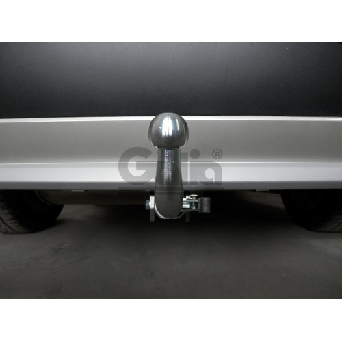B019V GALIA Полностью оцинкованный фаркоп на BMW X3 F25 2010-2017, BMW X4 F26 2014-2018, кроме моделей с M-пакетом. Подрозетник убирается за бампер. Тип шара: AV (вертикальное быстросъемное крепление шара на ключе). Установка без выреза бампера. Нагрузки: