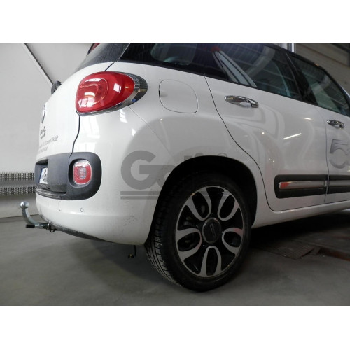 F117A GALIA Полностью оцинкованный фаркоп на FIAT 500L 2012-2022. Подрозетник убирается за бампер. Тип шара: A. Невидимый вырез бампера. Нагрузки: 1200/85 кг, масса фаркопа 12,52 кг