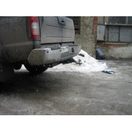 FA 0466-E Бизон Фаркоп на Nissan NP300 2007-2013 без подрезки бампера. Тип шара: E (легкосъемный шар под квадрат). Нагрузки: 3000/120 кг. Не комплектуется электр