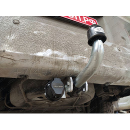 K018A GALIA Полностью оцинкованный фаркоп на Kia Carnival 1999-2006. Тип шара: A. Невидимый вырез бампера. Нагрузки: 2000/80 кг, масса фаркопа 18,52 кг