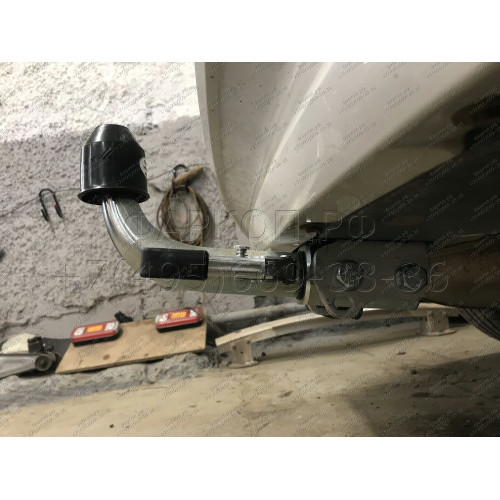 B019C GALIA Полностью оцинкованный фаркоп на BMW X3 F25 2010-2017, BMW X4 F26 2014-2018, кроме моделей с M-пакетом. Подрозетник убирается за бампер. Тип шара: C (горизонтальный съемный). Установка без выреза бампера. Нагрузки: 2400/100 кг, масса фаркопа 1