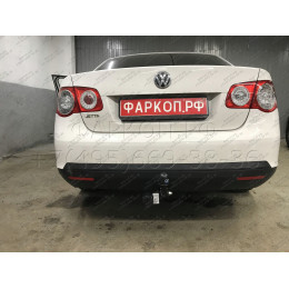 2189-A ORIS Фаркоп на Volkswagen Jetta седан 2006-2011, Volkswagen Golf V,VI универсал 2007-2013. Необходима подрезка бампера. Тип шара: A. Нагрузки: 1500/50 кг, масса фаркопа 14,