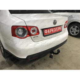 2189-A ORIS Фаркоп на Volkswagen Jetta седан 2006-2011, Volkswagen Golf V,VI универсал 2007-2013. Необходима подрезка бампера. Тип шара: A. Нагрузки: 1500/50 кг, масса фаркопа 14,