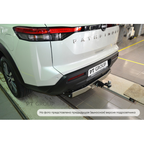 NPA-22-991124.00 PT GROUP Фаркоп с нержавеющей накладкой на Nissan Pathfinder R53 2022- без подрезки бампера. Тип шара: E (легкосъемный шар под квадрат). Нагрузки: 2750/158 кг, масса фаркопа 18 кг (без электрики в комплекте)