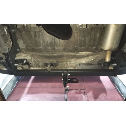 H.N26.A HALTY Фаркоп на Nissan NV200 2009- без подрезки бампера. Тип шара: A. Нагрузки: 1100/75 кг, масса фаркопа 17,5 кг