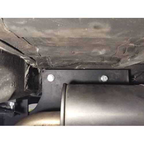 H.N26.A HALTY Фаркоп на Nissan NV200 2009- без подрезки бампера. Тип шара: A. Нагрузки: 1100/75 кг, масса фаркопа 17,5 кг