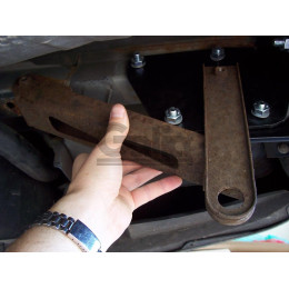 R015C GALIA Полностью оцинкованный фаркоп на Renault Megane I седан 1996-2003. Тип шара: C (горизонтальный съемный). Установка без снятия и выреза бампера. На