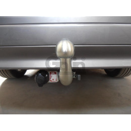 R090A GALIA Полностью оцинкованный фаркоп на Renault Laguna универсал 2007-2015. Тип шара: A. Установка без снятия и выреза бампера. Нагрузки: 1800/75 кг, масса ф