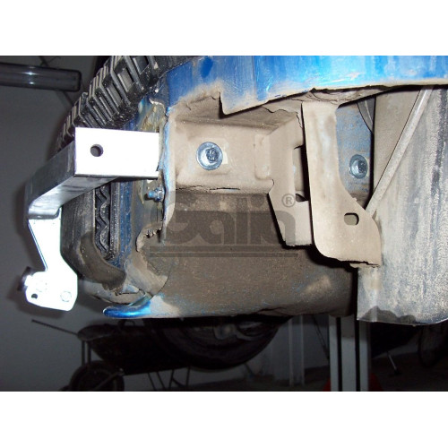 S090C GALIA Полностью оцинкованный фаркоп на Skoda Praktik 2006-2015, Roomster 2006-2015, включая Scout, с 06/2010-2015 требуется электрика с блоком согласования. Тип шара: C (горизонтальный съемный). Требуется вырез в бампере. Нагрузки: 1200/50 кг, масса