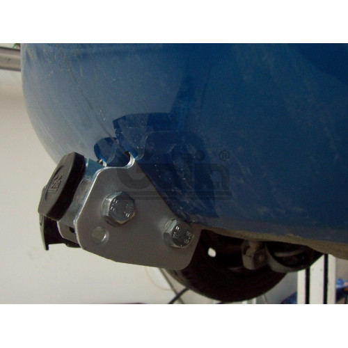 S090C GALIA Полностью оцинкованный фаркоп на Skoda Praktik 2006-2015, Roomster 2006-2015, включая Scout, с 06/2010-2015 требуется электрика с блоком согласования. Тип шара: C (горизонтальный съемный). Требуется вырез в бампере. Нагрузки: 1200/50 кг, масса