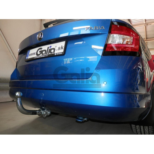 S111C GALIA Полностью оцинкованный фаркоп на Skoda Fabia универсал 2015-2021. Подрозетник убирается за бампер. Тип шара: C (горизонтальный съемный). Невидимый вырез бампера. Нагрузки: 1200/75 кг, масса фаркопа 12,67 кг