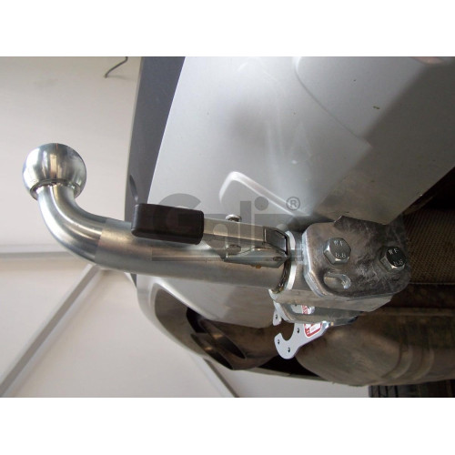 V057A GALIA Полностью оцинкованный фаркоп на Volvo XC90 2003-2015. Подрозетник убирается за бампер. Тип шара: A. Невидимый вырез бампера. Нагрузки: 2250/90 кг, масса фаркопа 15,92 кг