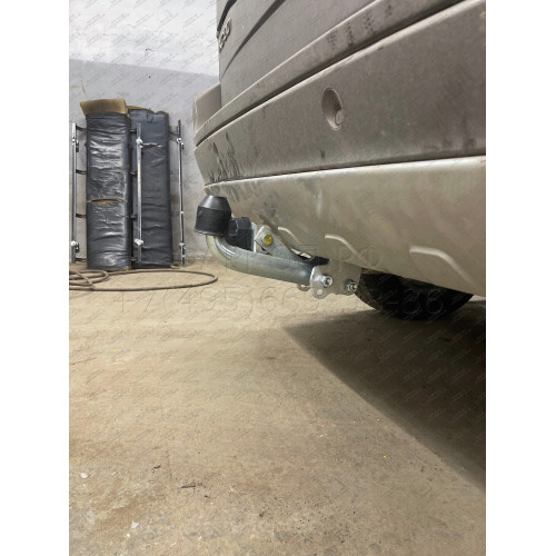 V057A GALIA Полностью оцинкованный фаркоп на Volvo XC90 2003-2015. Подрозетник убирается за бампер. Тип шара: A. Невидимый вырез бампера. Нагрузки: 2250/90 кг, масса фаркопа 15,92 кг